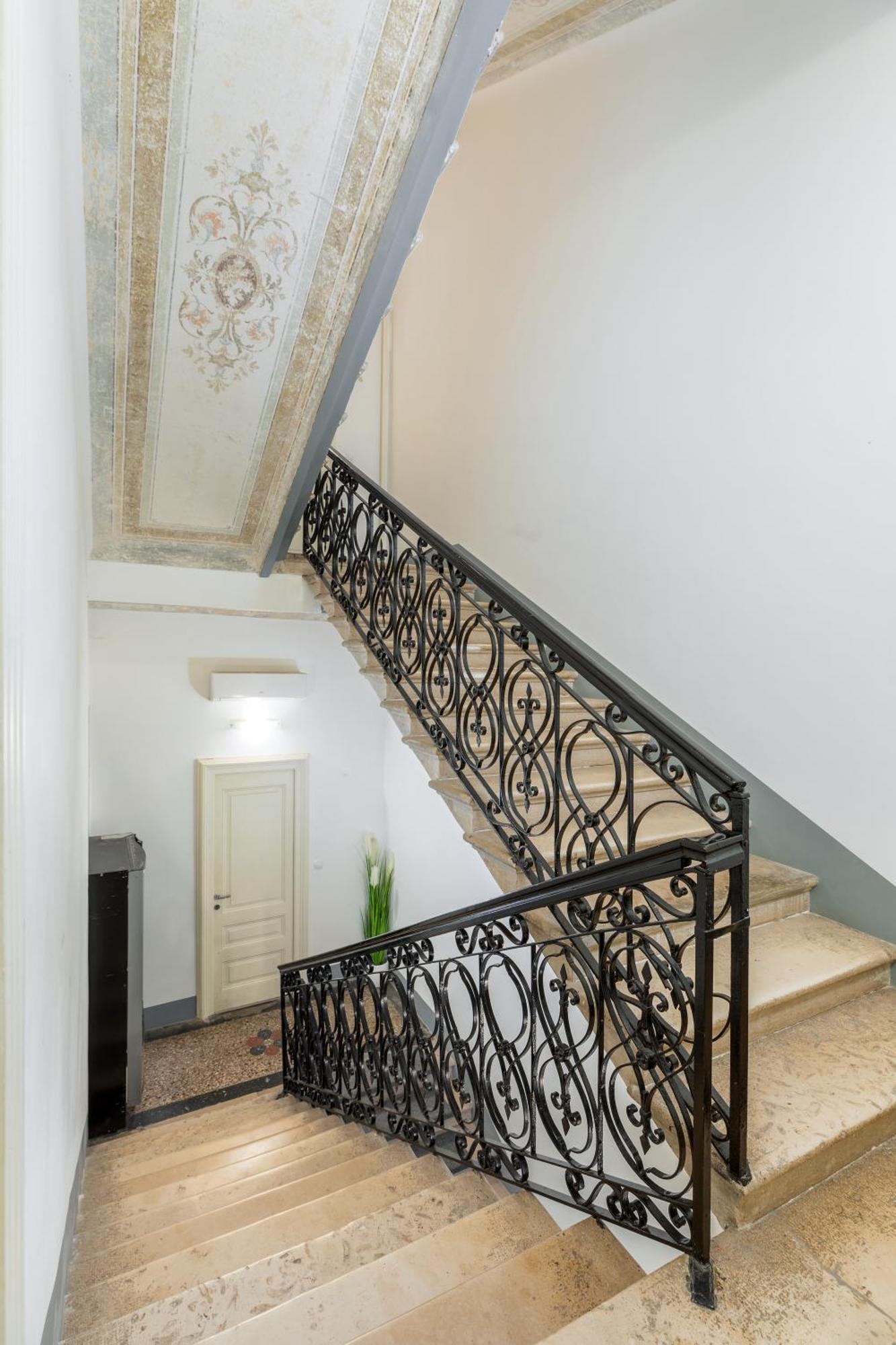 Boutique Suites Joyce Pula Extérieur photo